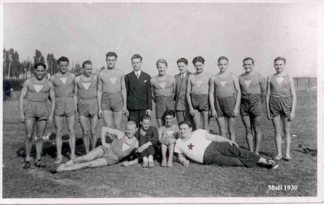 Družstvo mužů 1930