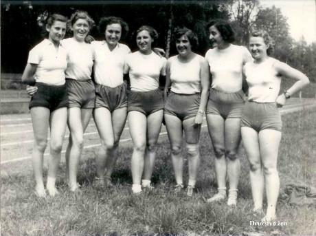 Družstvo žen 1952