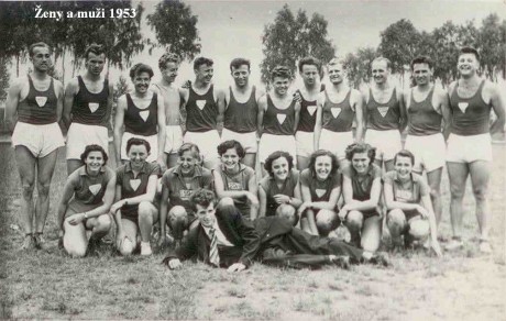 Družstvo žen a mužů 1953