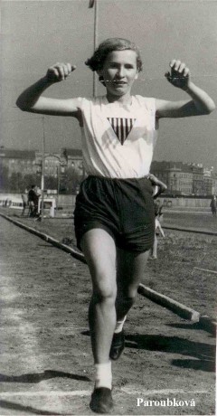 1935: Paroubková