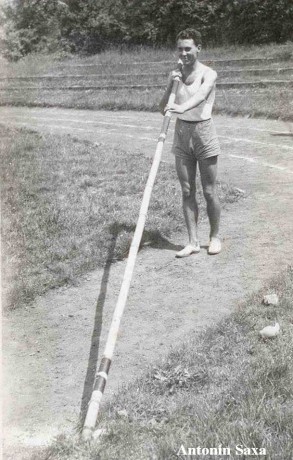 1946: Antonín Saxa